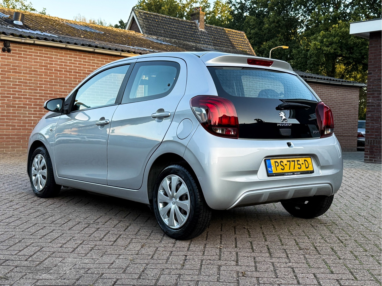 Peugeot 108 1.0 e-VTi Active, foto 1